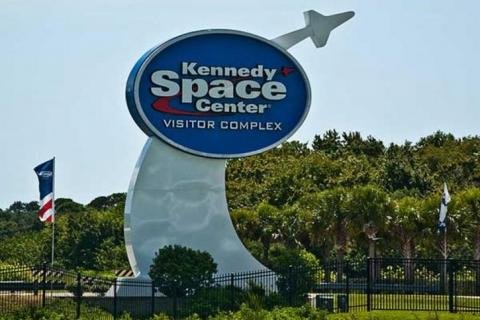Kennedy-Space-Center-Visitor