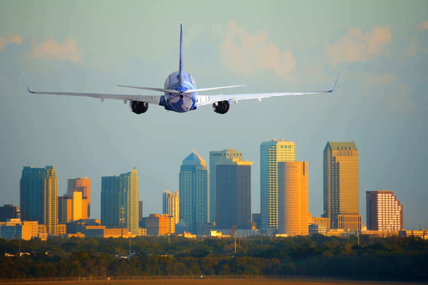 Tampa International Airport — Private transportation to Disney World Orlando